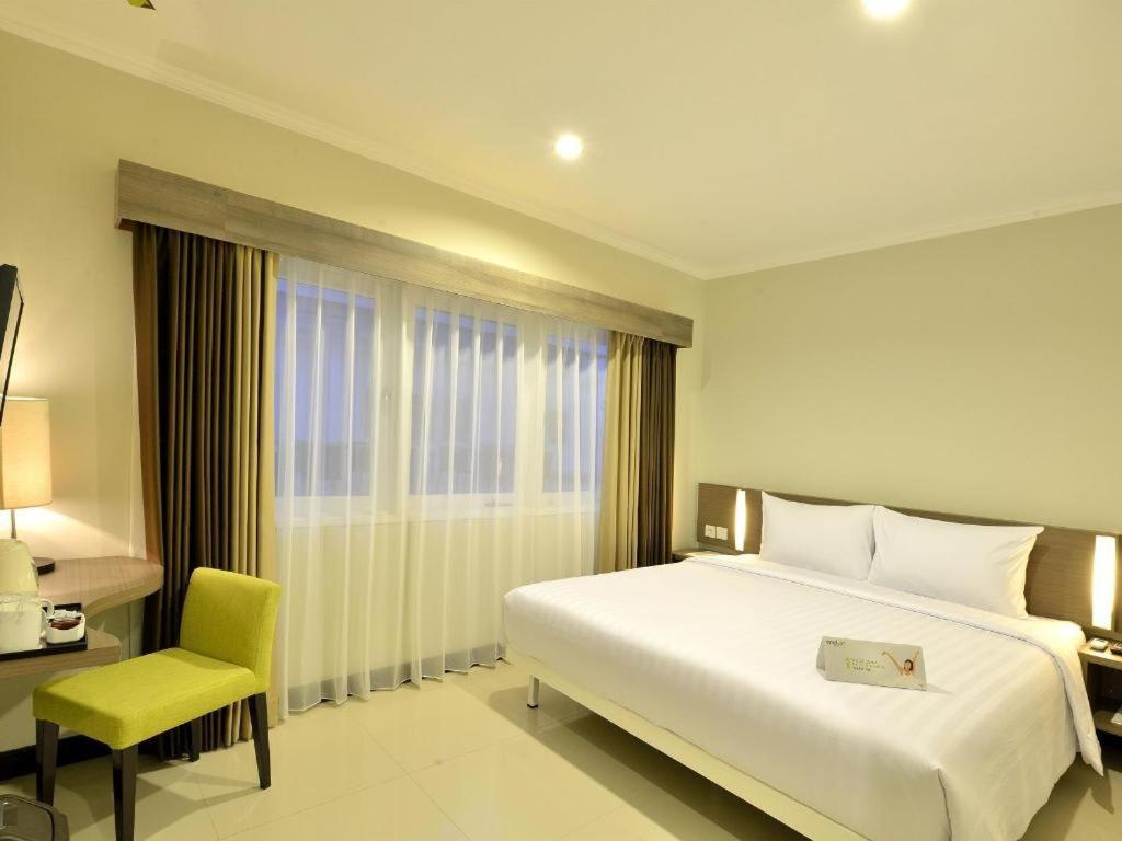 Whiz Prime Hotel Darmo Harapan Surabaya Dış mekan fotoğraf