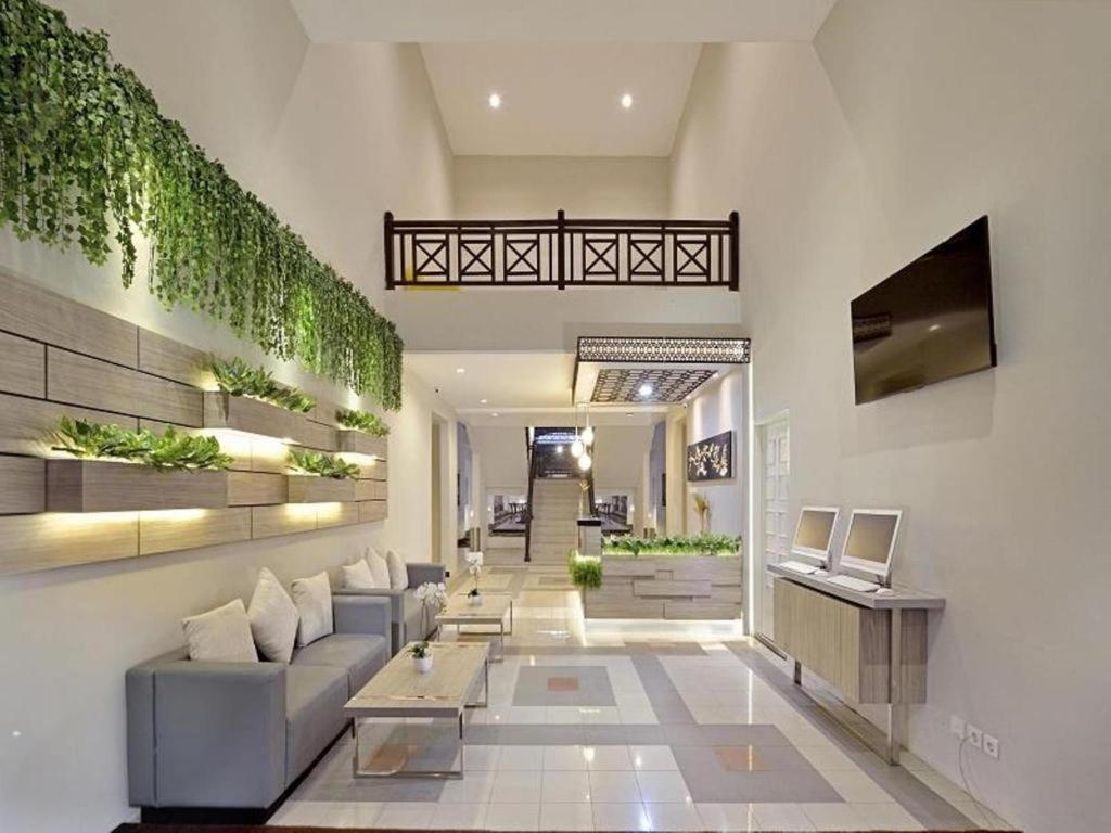 Whiz Prime Hotel Darmo Harapan Surabaya Dış mekan fotoğraf