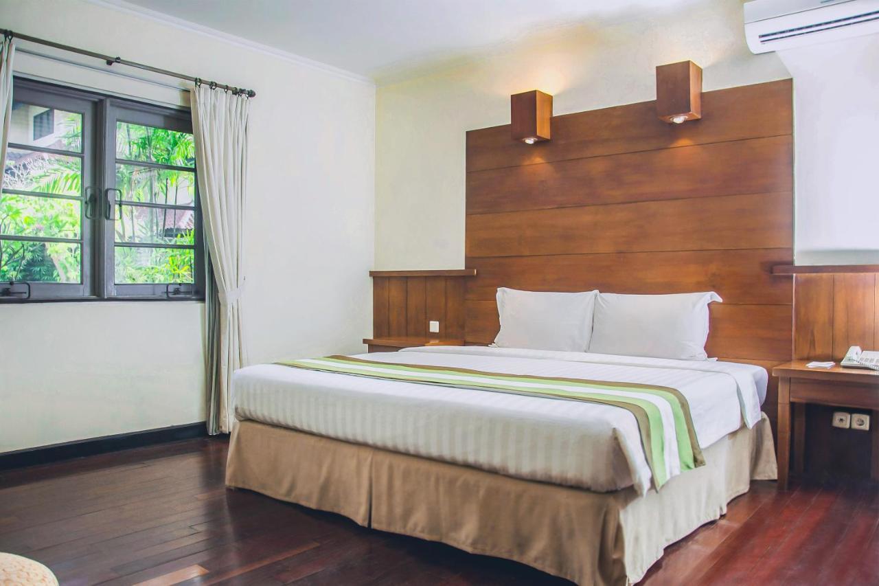 Whiz Prime Hotel Darmo Harapan Surabaya Dış mekan fotoğraf