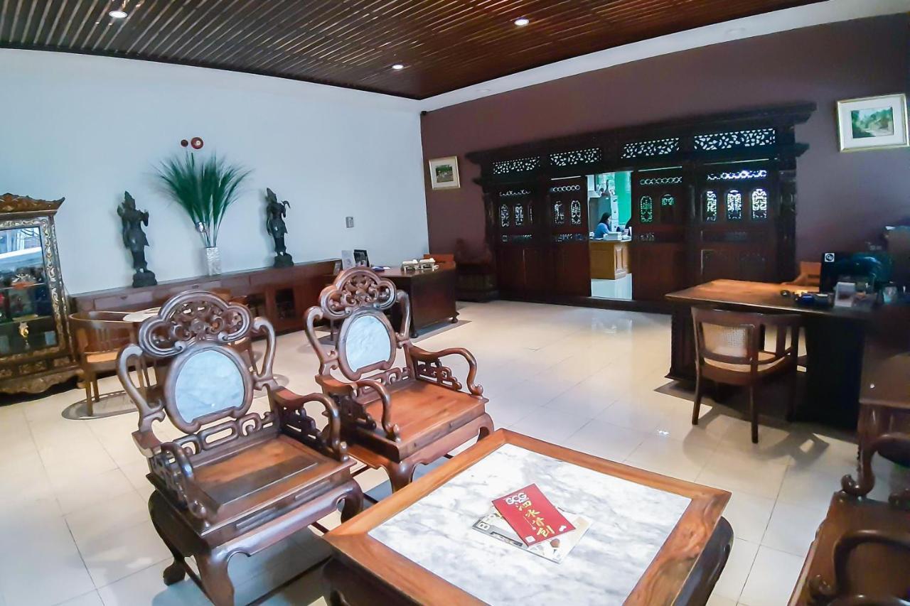 Whiz Prime Hotel Darmo Harapan Surabaya Dış mekan fotoğraf
